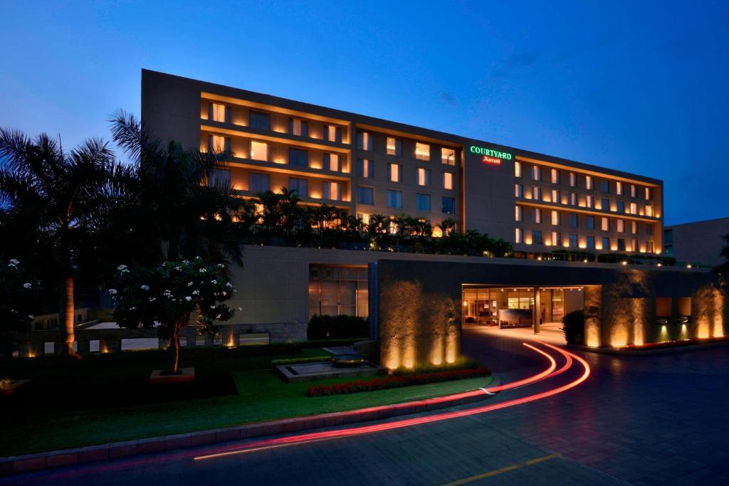 Courtyard by Marriott Pune